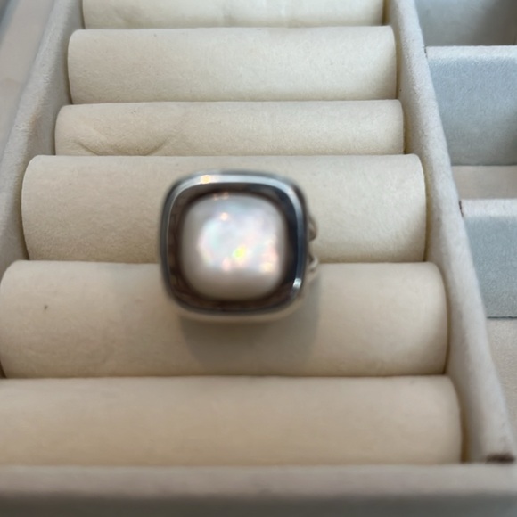 Silver Mother of Pearl Ring - Picture 4 of 4